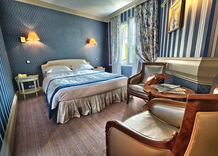 Hôtel L'Yeuse - Les Collectionneurs